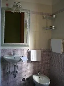 Millerose Otel *